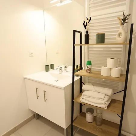 3 Bedroom 10 Min From Appartement *