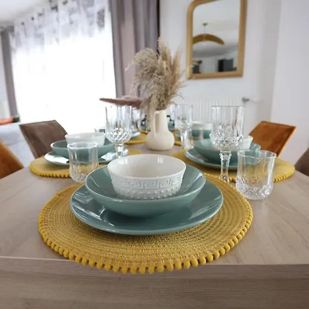 3 Bedroom 10 Min From